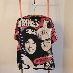 *ULTRA RARE* - NWOT - Vintage 1992 Wayne’s World - All Over Print